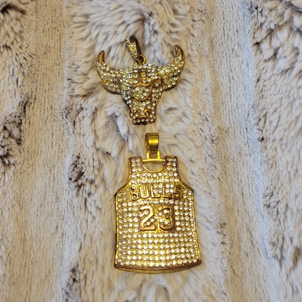 2 Golden Chicago Bulls/Michael Jordan Pendants